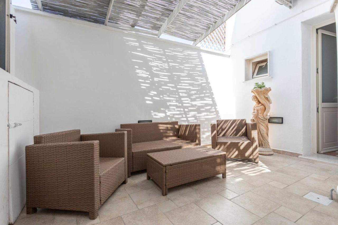 B&B MariGiò Rooms&Restaurant Alliste Esterno foto