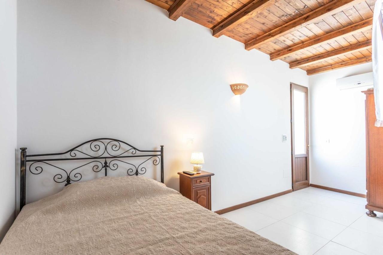 B&B MariGiò Rooms&Restaurant Alliste Esterno foto
