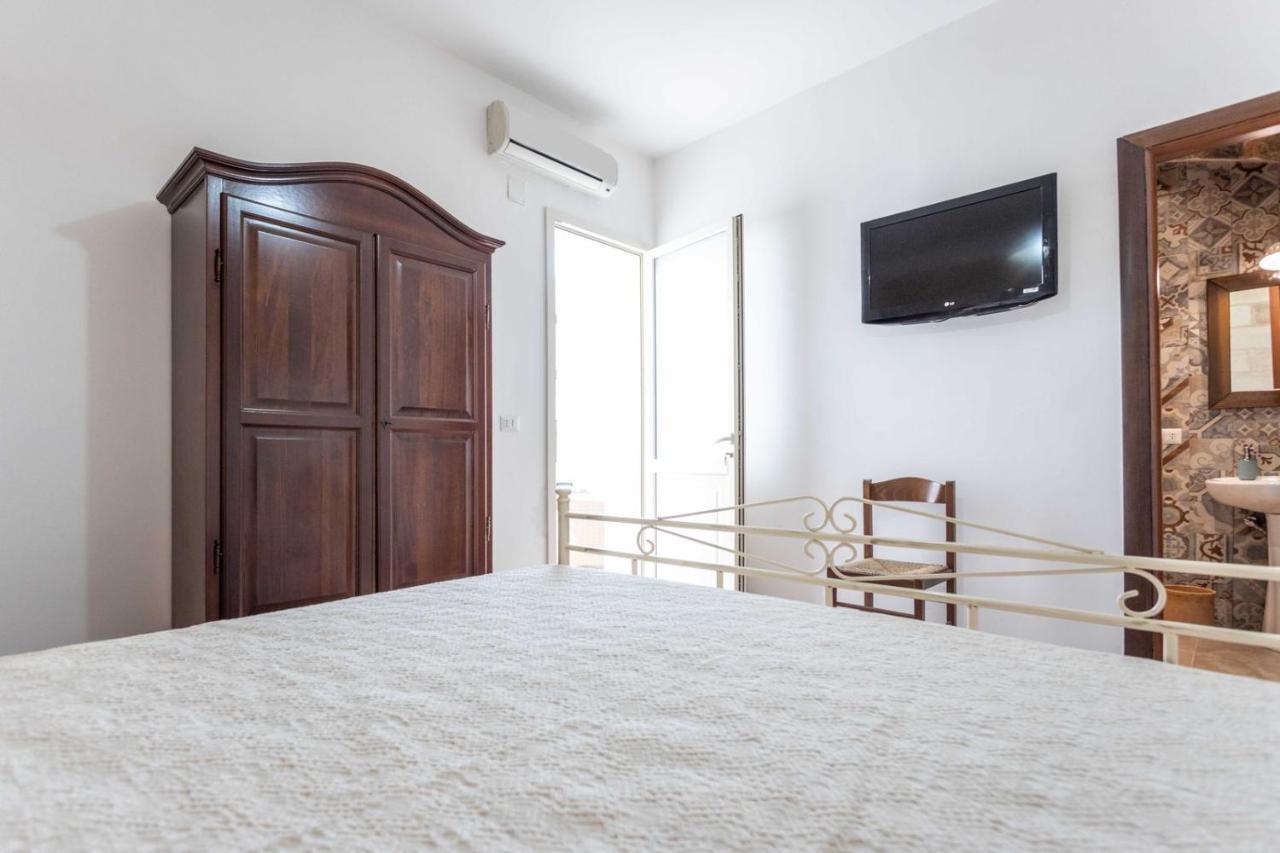 B&B MariGiò Rooms&Restaurant Alliste Esterno foto